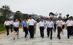李炳軍副省長視察仁和集團(tuán)